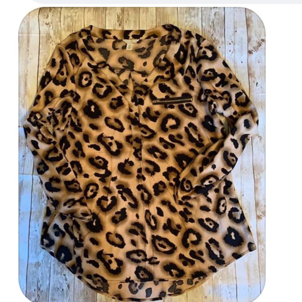 Leopard print top